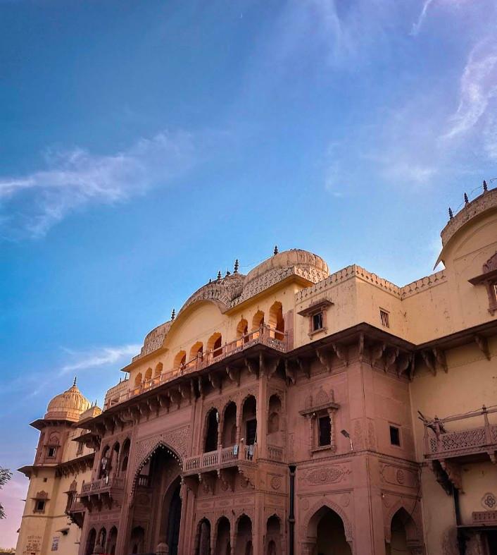 shri-radha-rani-temple-temple-cover-img